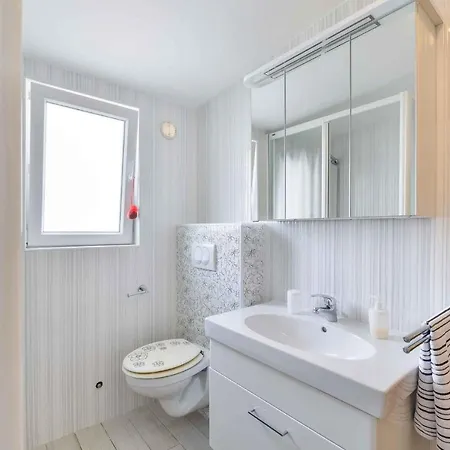In - Insel 41282 Apartamento *